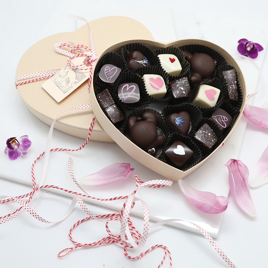 Chocoland  Chocolate bonbons box, Cute love pictures, Bon bons